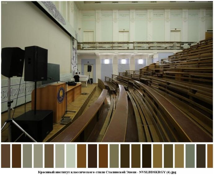 Красивый институт классического стиля сталинской эпохи для съемок 5