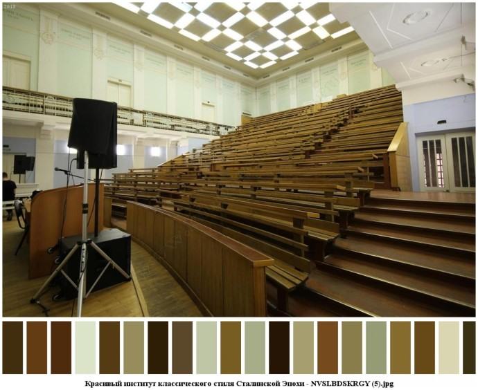 Красивый институт классического стиля сталинской эпохи для съемок 4